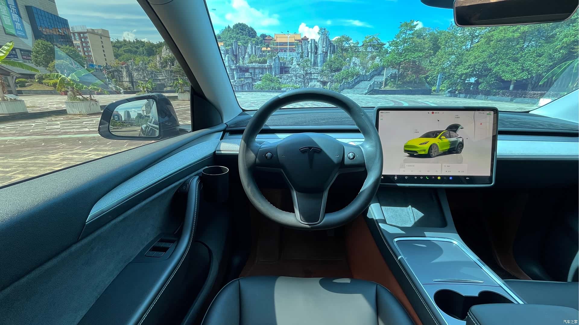 Tesla Model Y, 2024 14