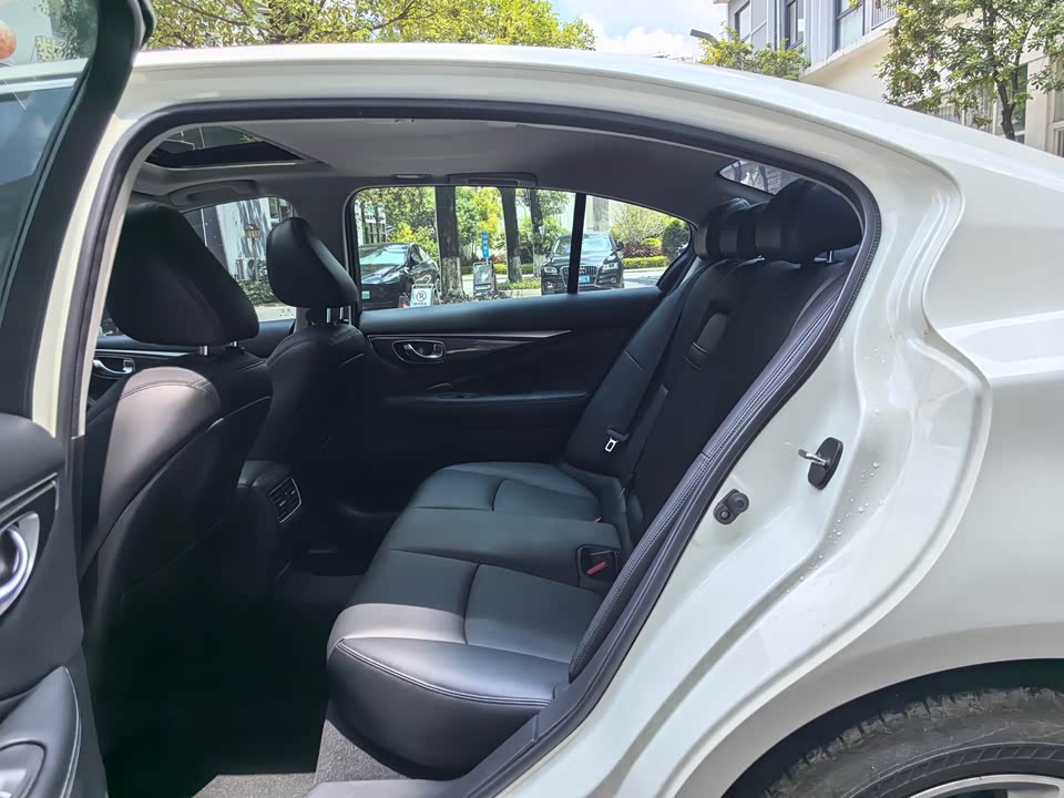 Infiniti Q50L Infiniti Q50L