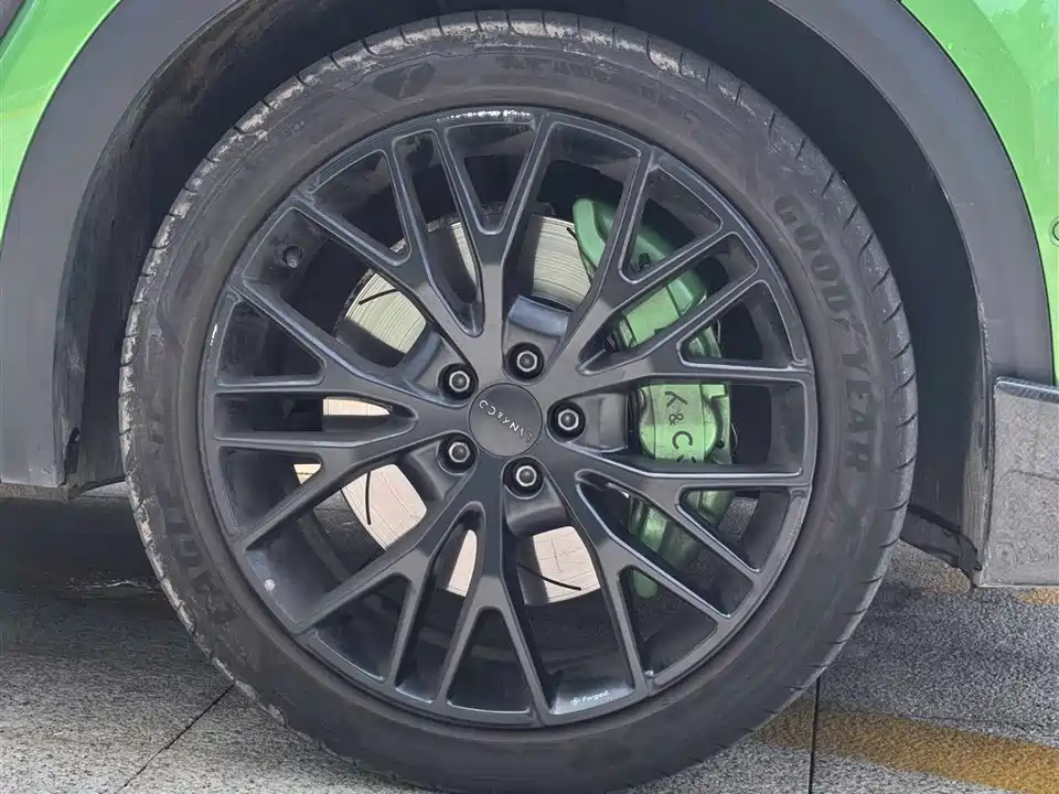 Lynk & Co 05
