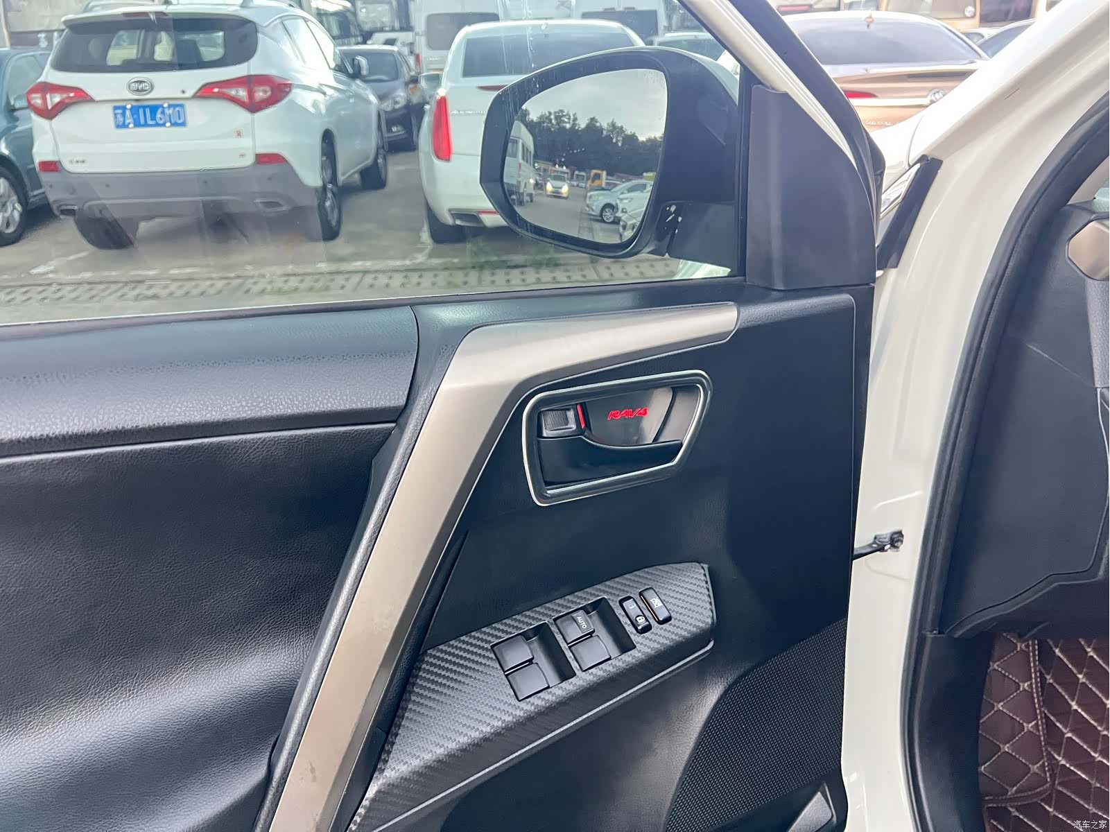 Toyota RAV4, 2016 7