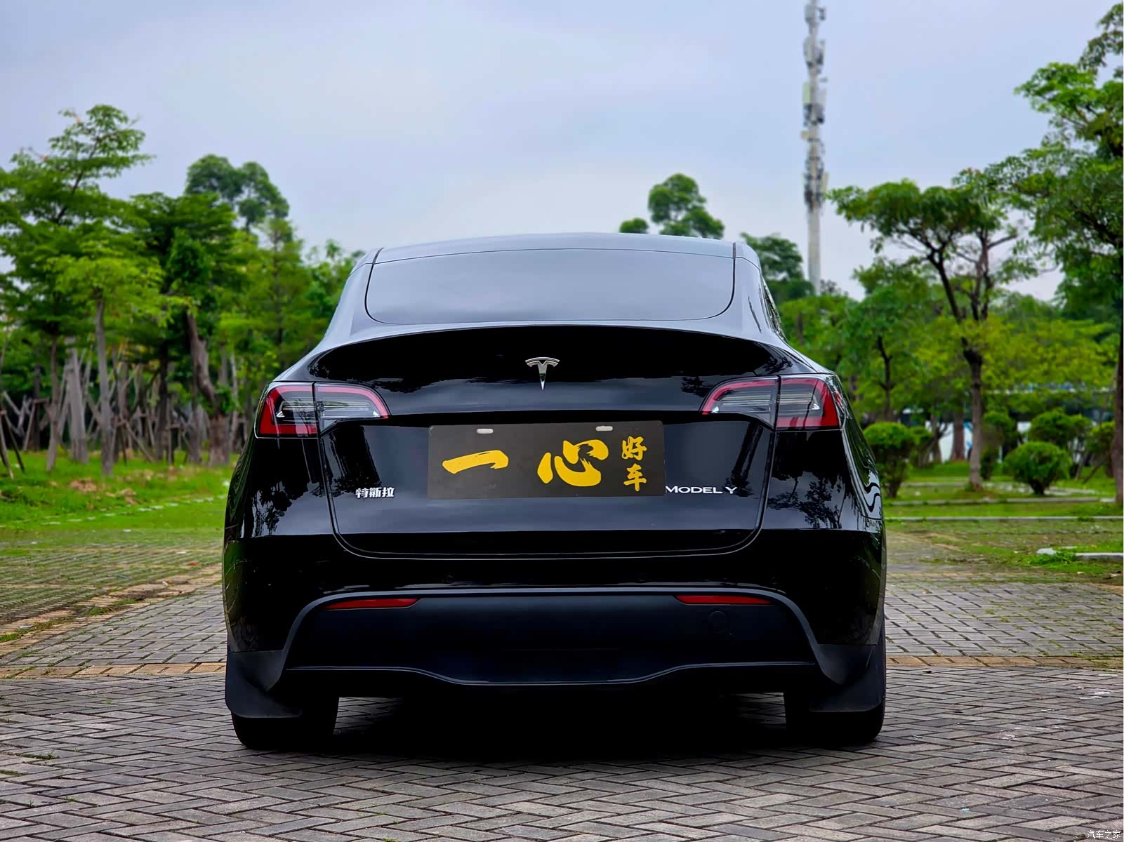 Tesla Model Y, 2023 9