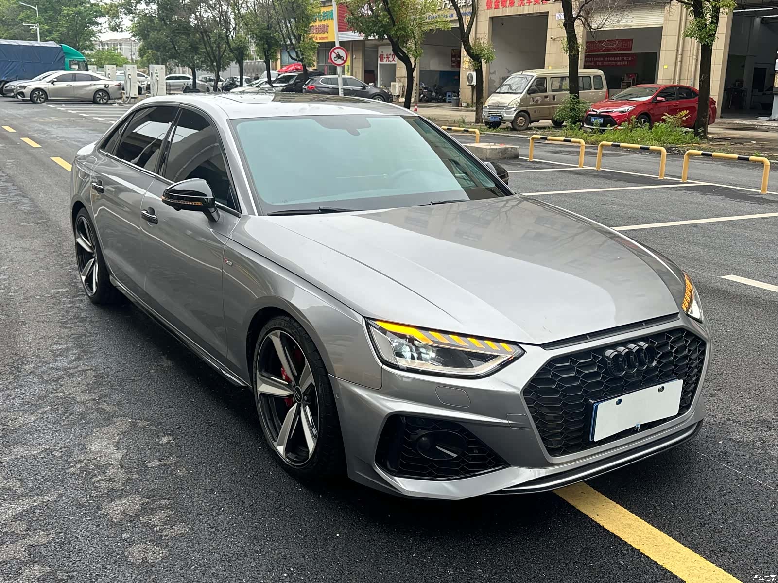 Audi A4L, 2021 3