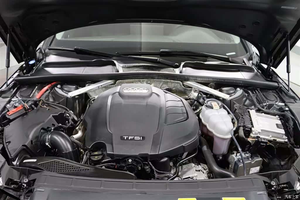 Audi A4L, 2020 13