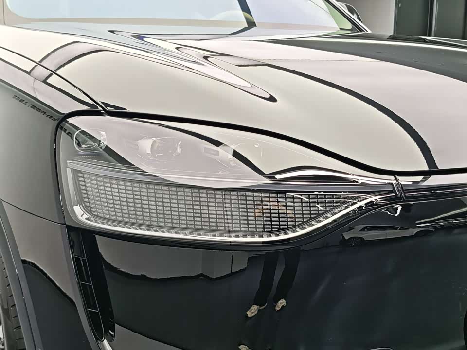 AITO Ask the world M9