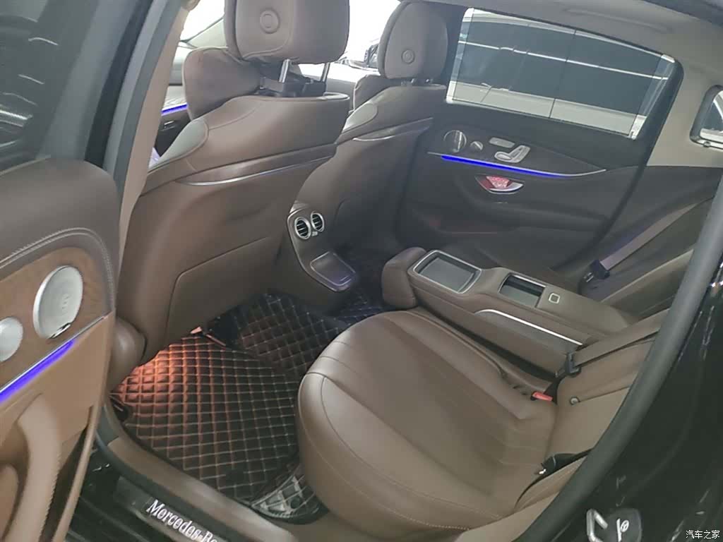 Mercedes-Benz E-Class, 2023 17