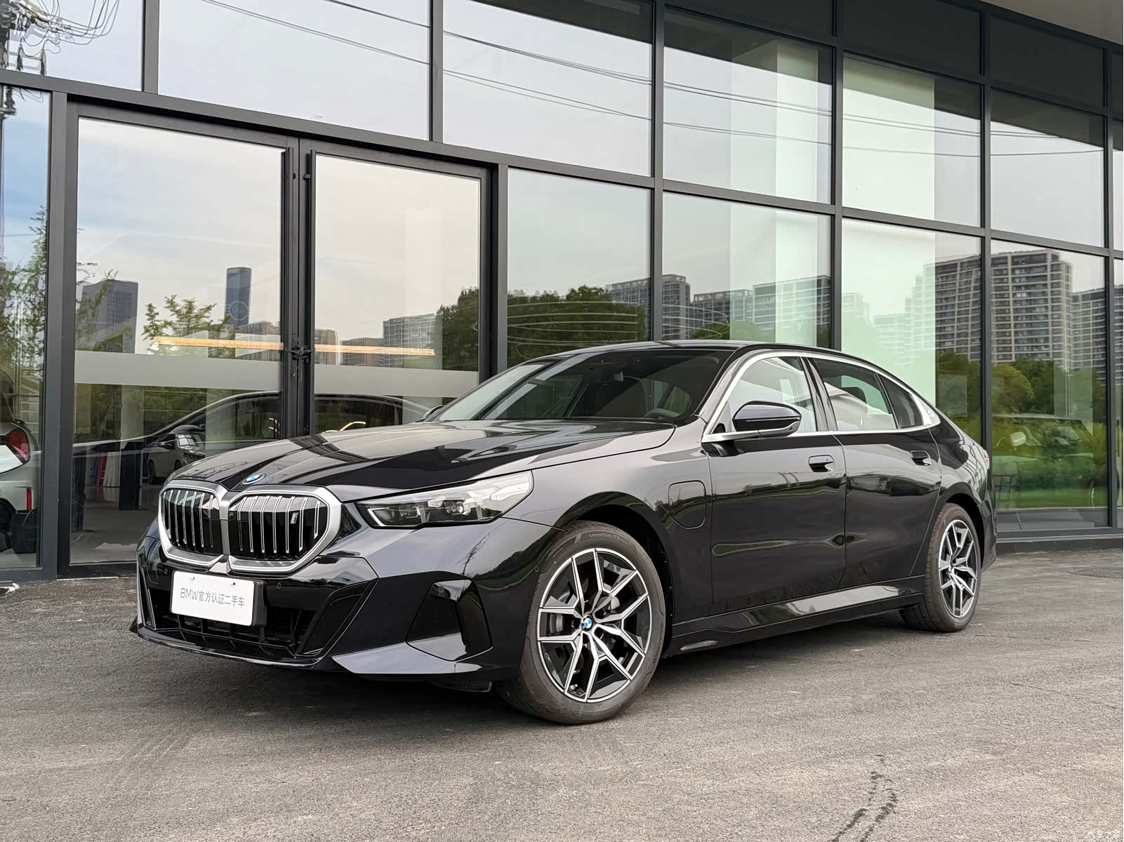 BMW i5, 2026 1