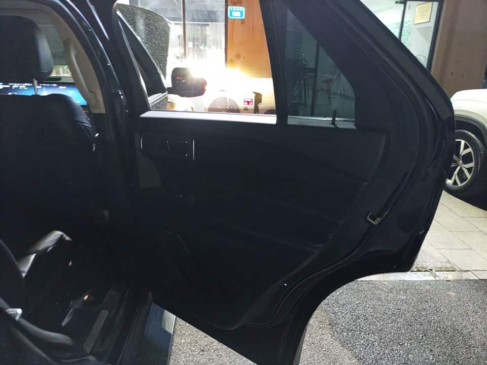 Ford Explorer Ford Explorer