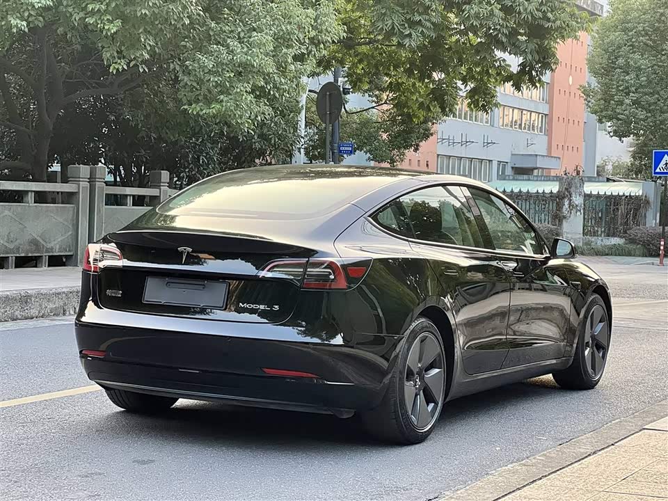 Tesla Model 3 Tesla Model 3