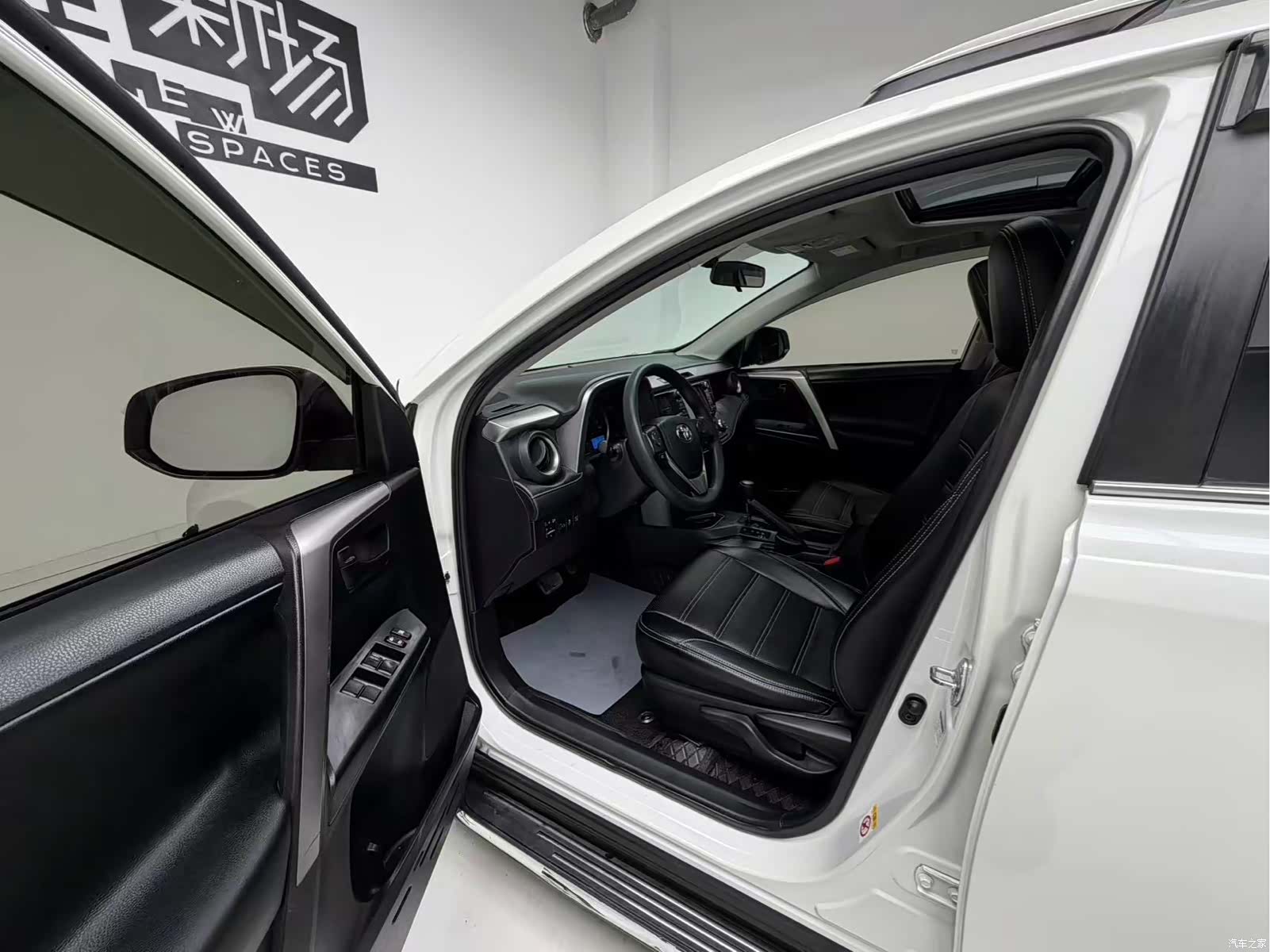 Toyota RAV4, 2017 11
