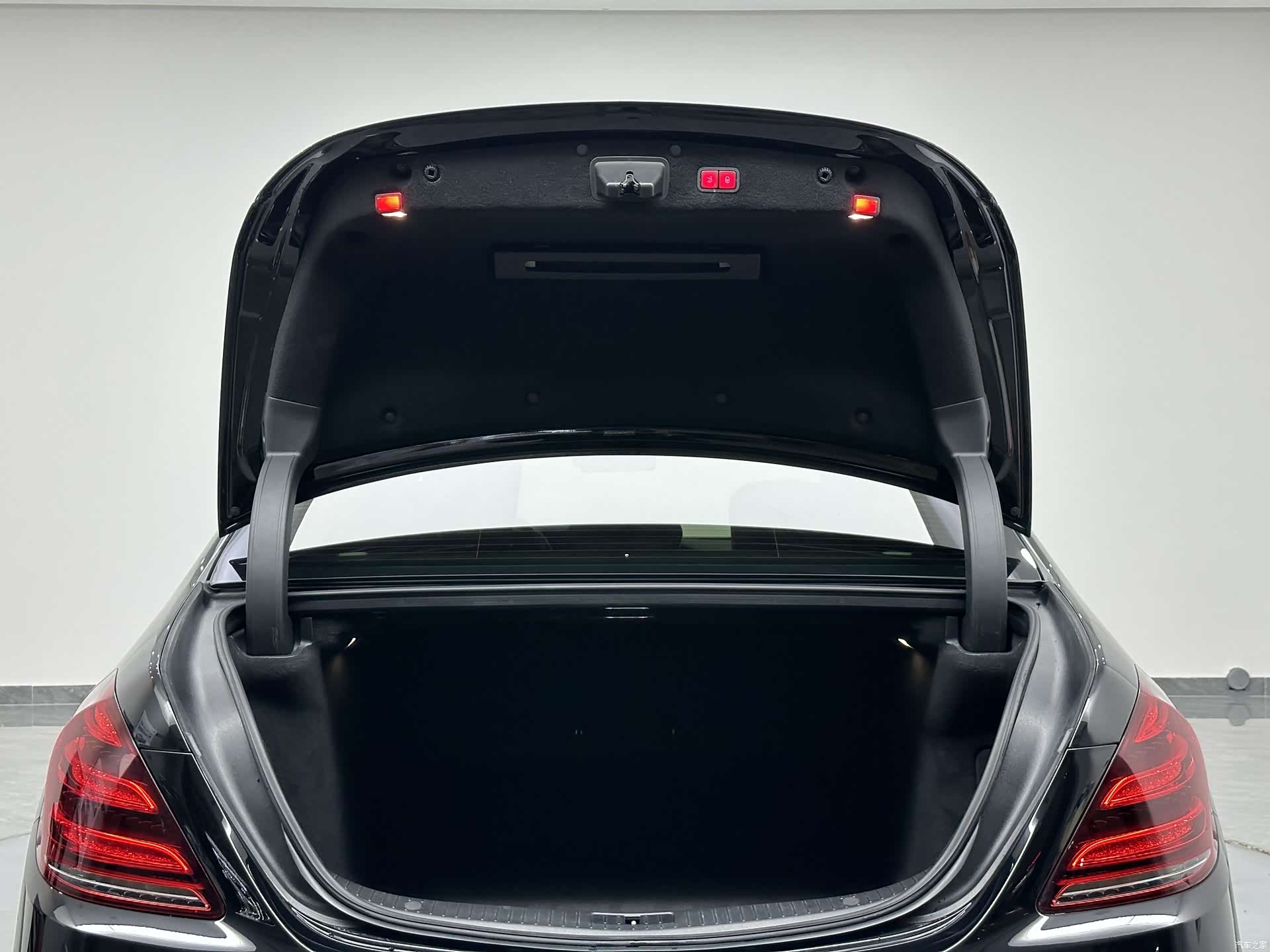 Mercedes-Benz S-Class, 2019 28