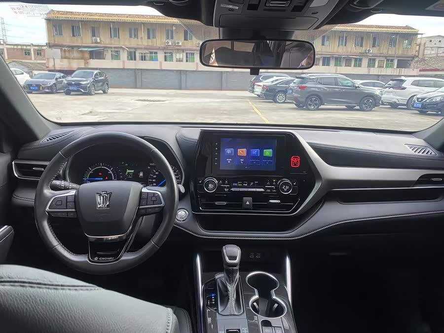 Toyota Crown Kluger 2023, фото 6
