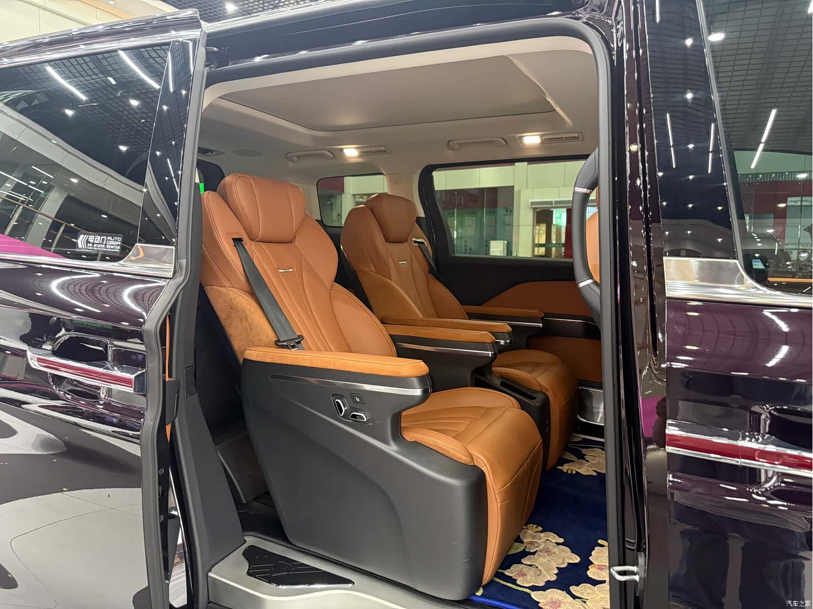 Hongqi HQ9, 2025 17