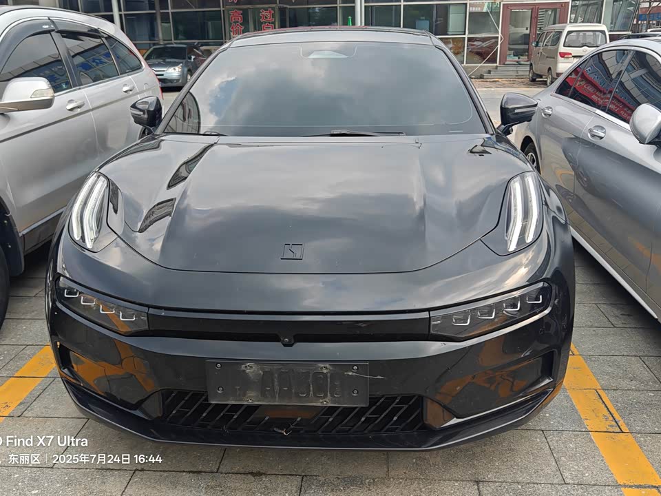 Zeekr 001