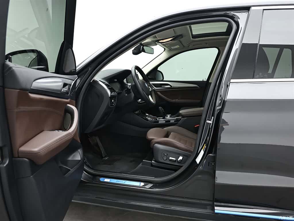 BMW iX3, 2021 10