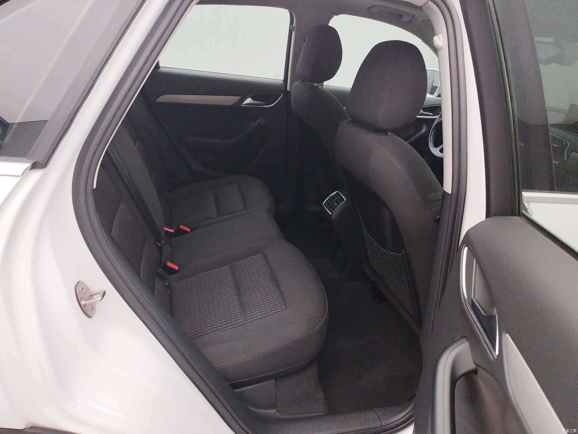 Audi Q3, 2016 12