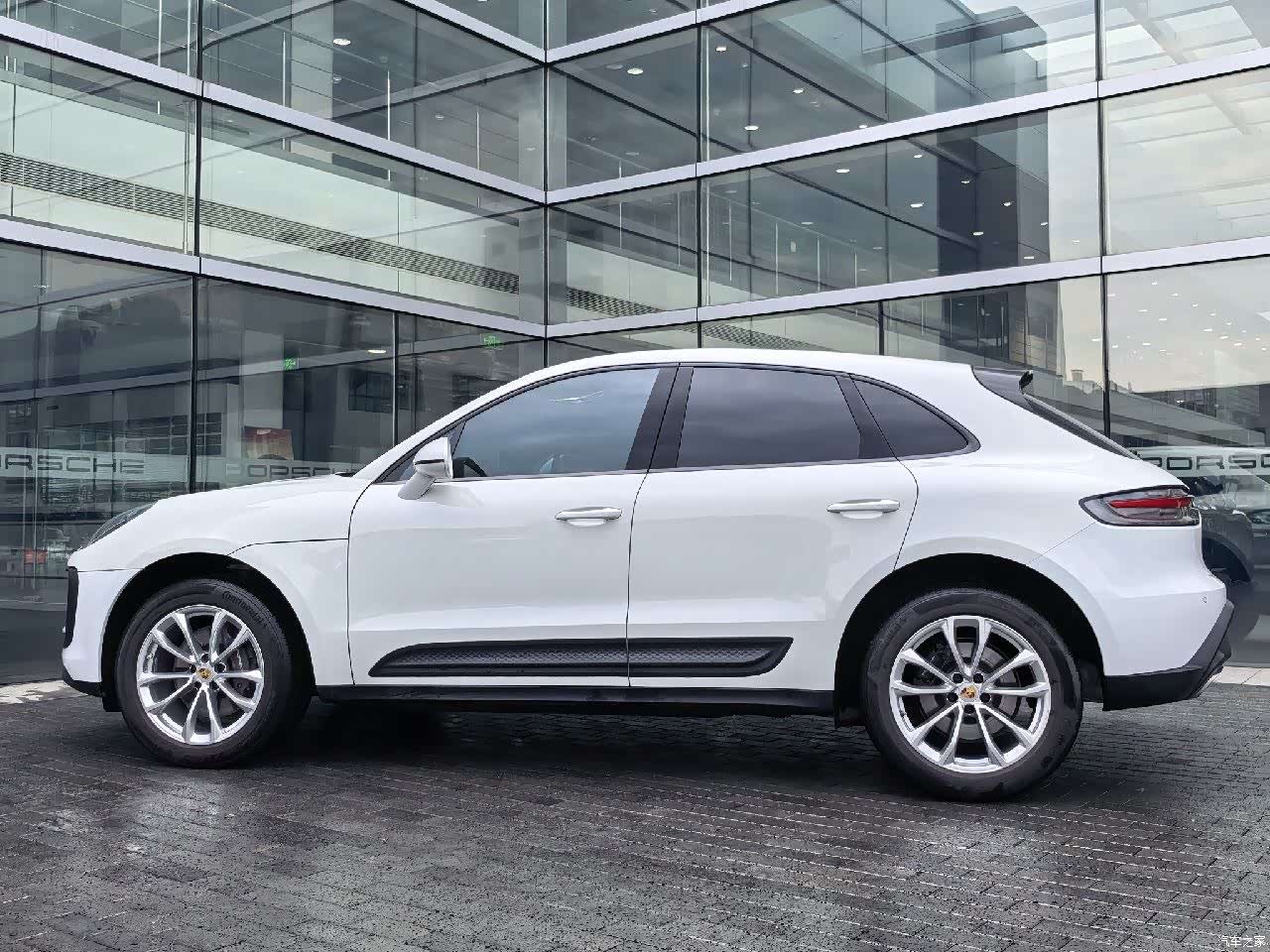 Porsche Macan, 2024 все фото