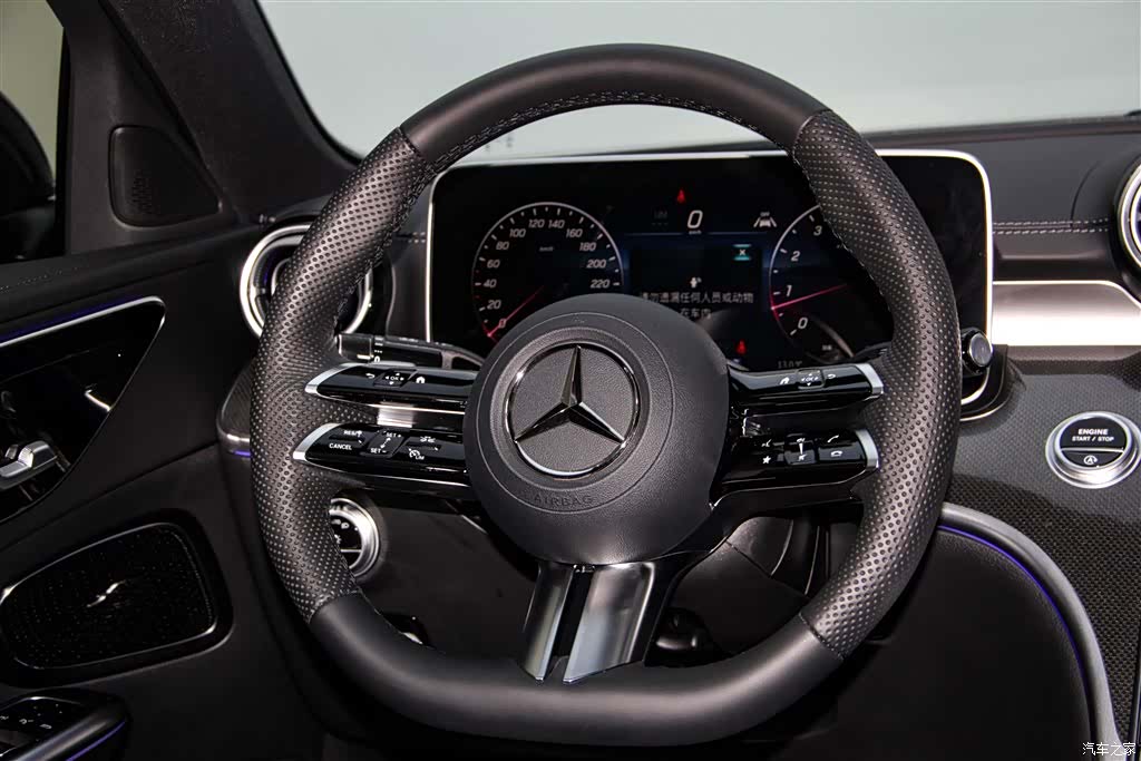 Mercedes-Benz C-Class, 2025 15