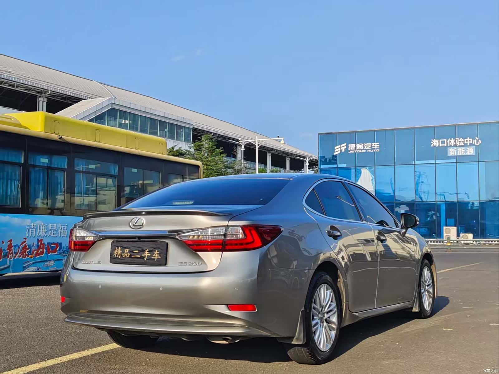Lexus ES, 2016 9