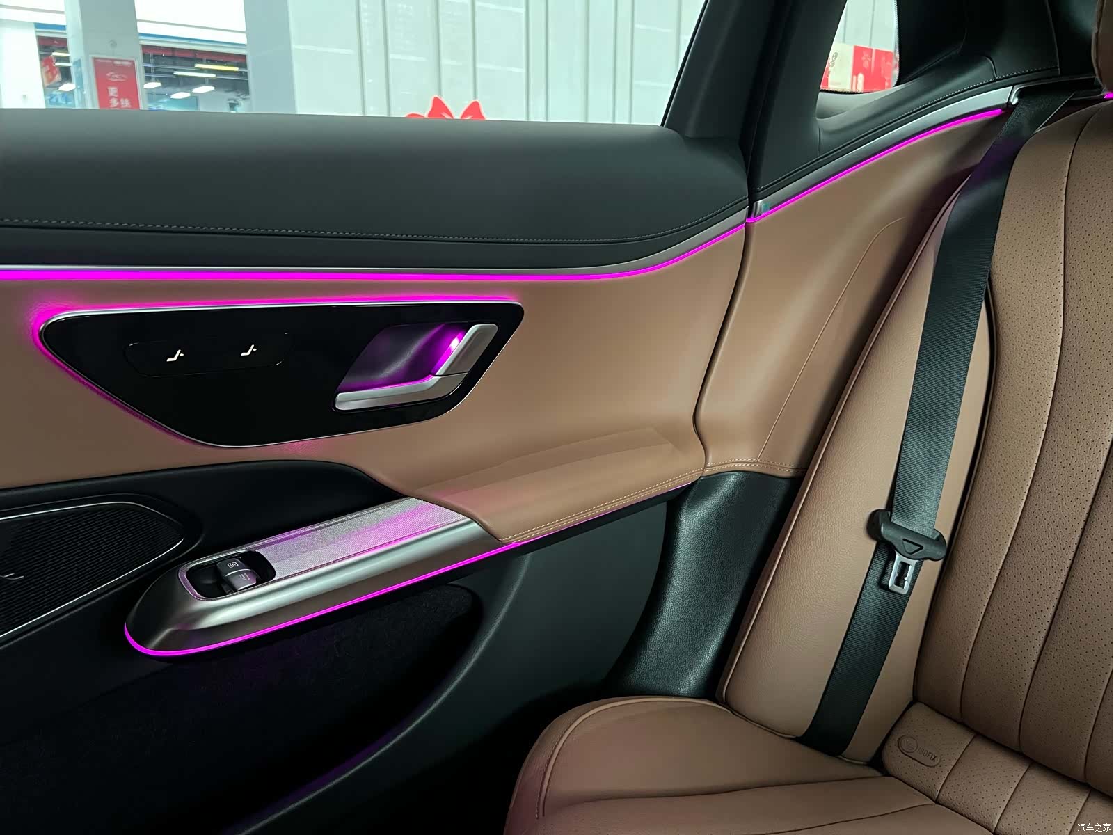 Mercedes-Benz E-Class, 2024 43