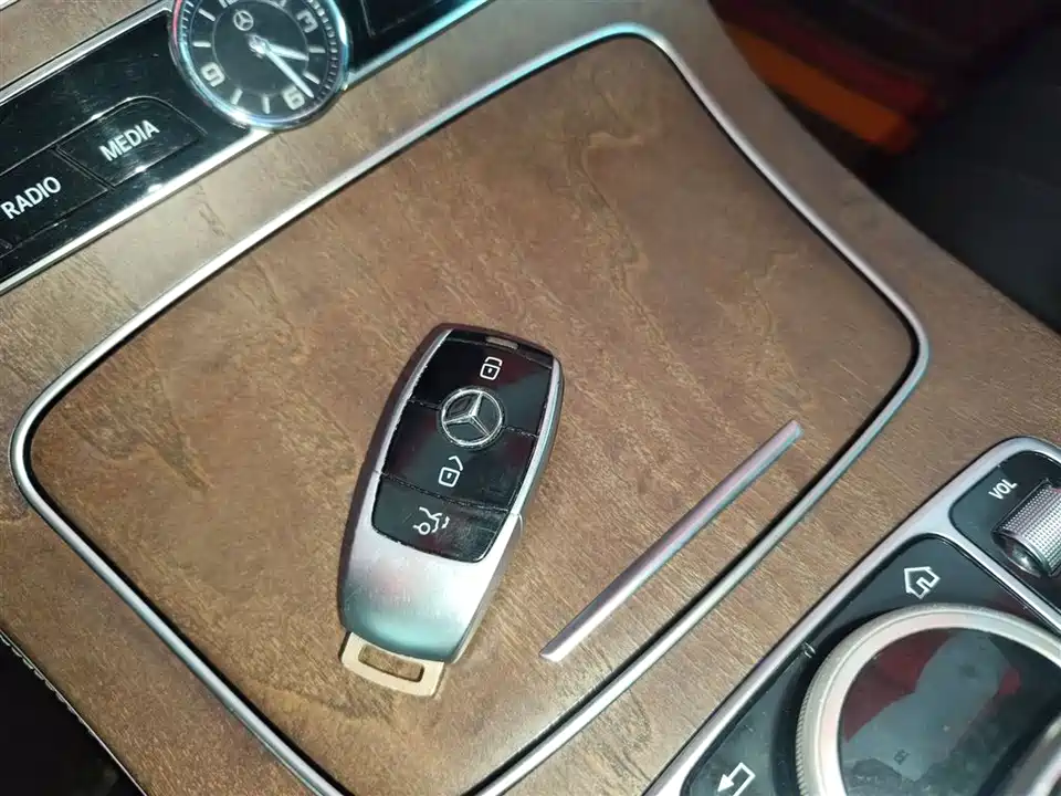 Mercedes-Benz E-class Mercedes-Benz E-class