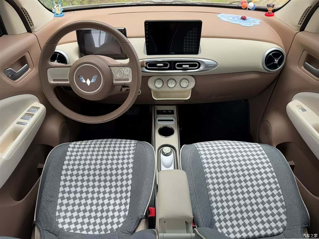 Wuling MINIEV, 2025 10