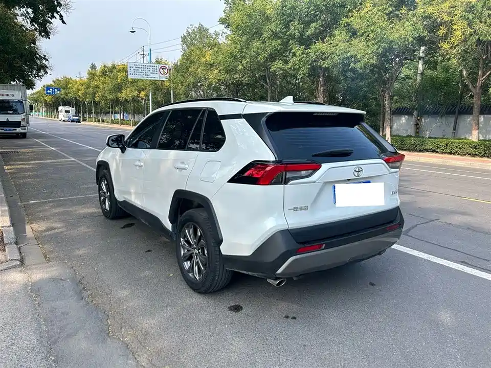 Toyota RAV4 Rongfang