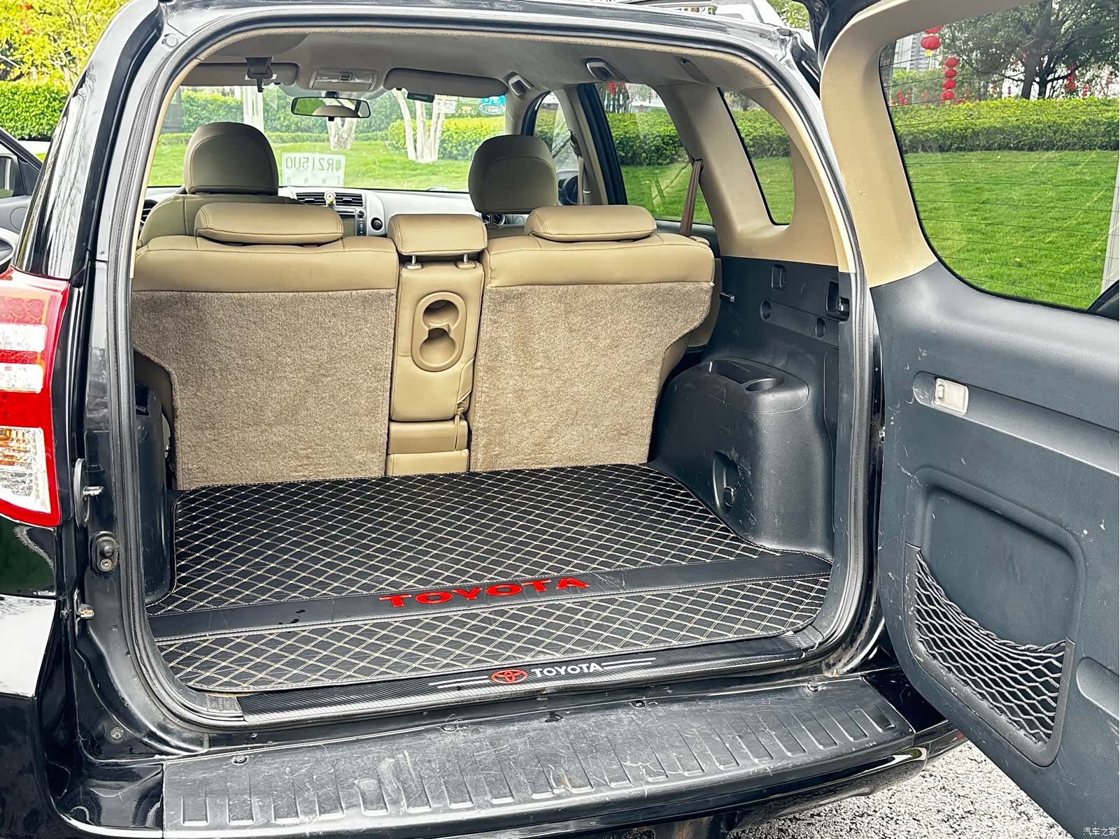 Toyota RAV4, 2013 11