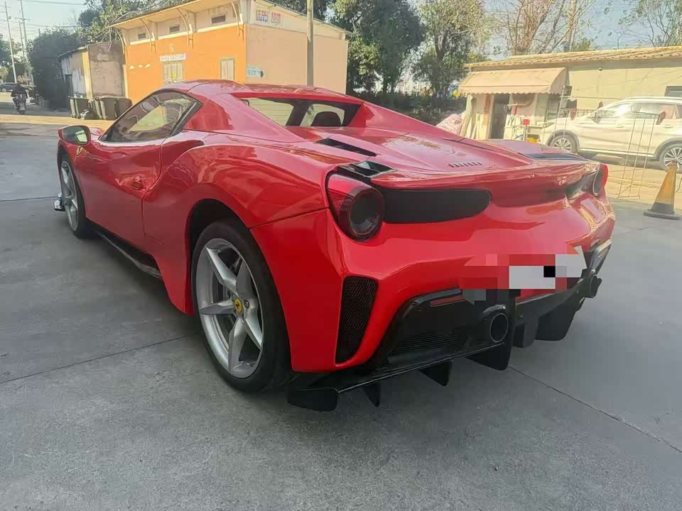 Ferrari 488