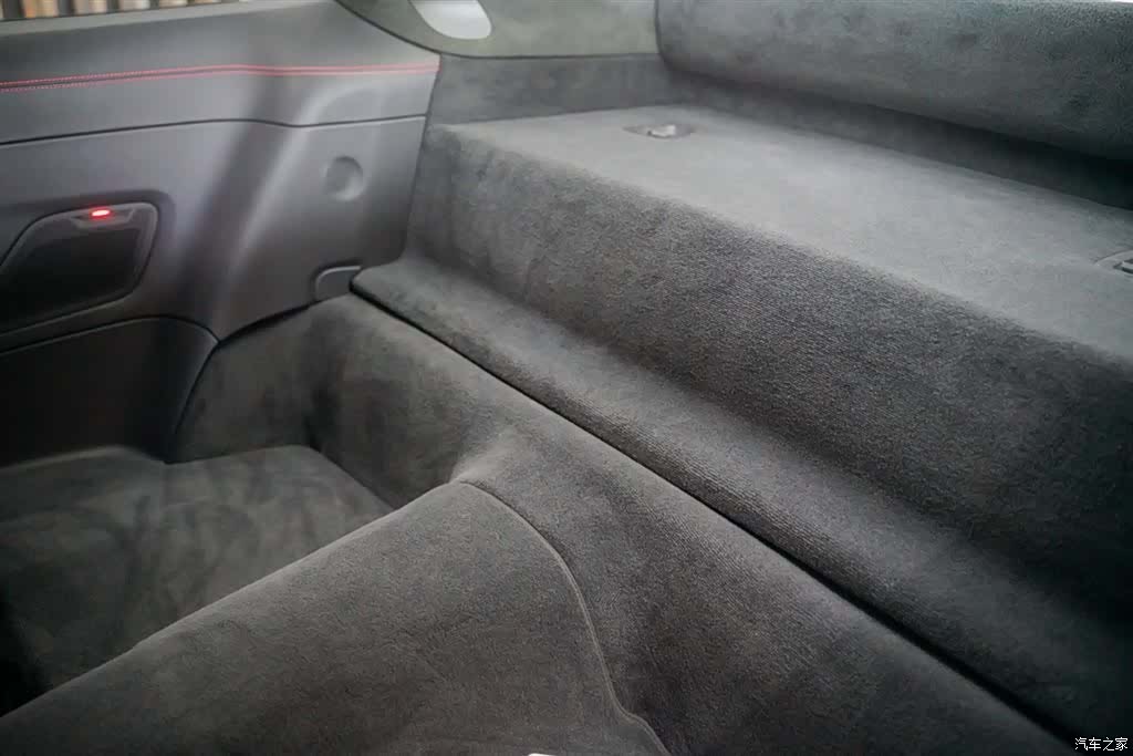 Porsche 911, 2025 26