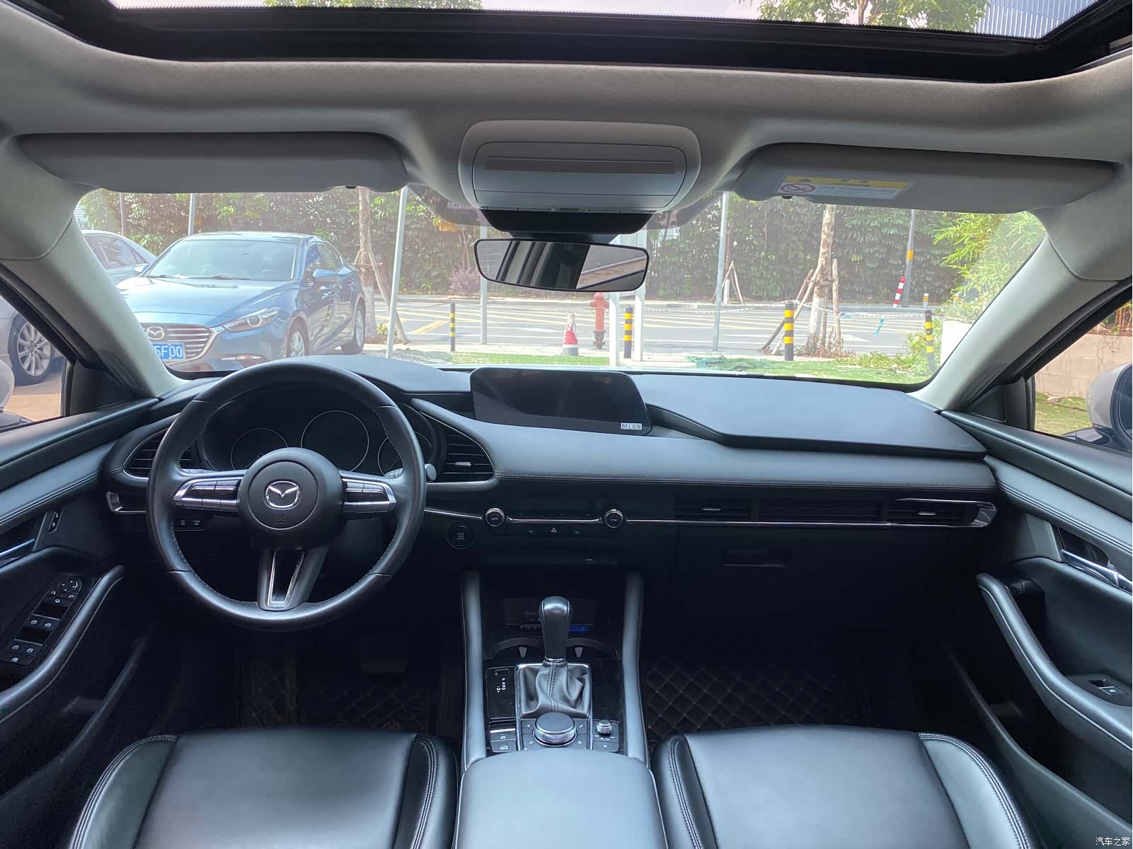 Mazda Mazda3, 2022 все фото