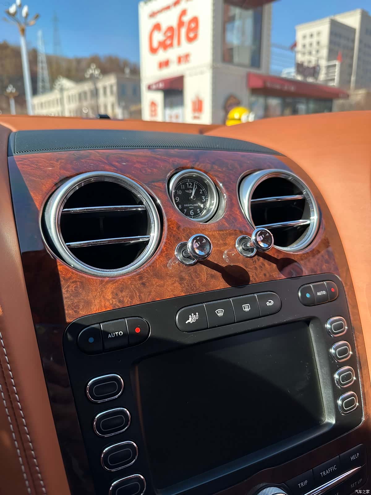 Bentley Flying Spur, 2011 9
