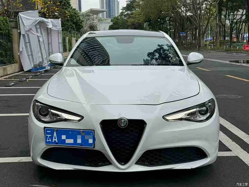 Alfa Romeo Giulia, 2017 3