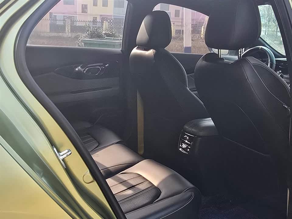 Trumpchi Shadow Leopard