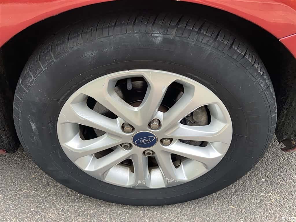 Ford Focus, 2013 16