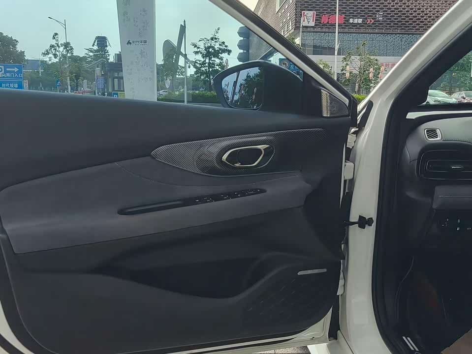 Trumpchi Shadow Leopard