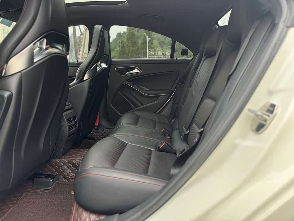 Mercedes-Benz CLA AMG