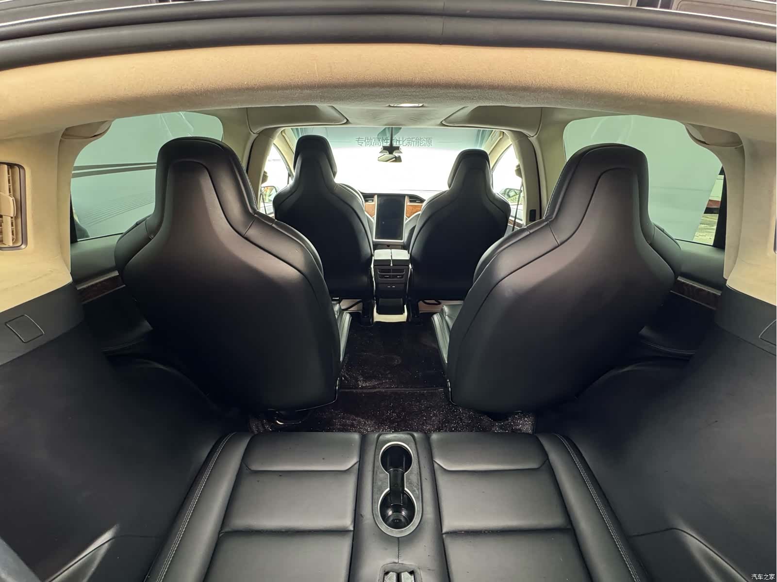Tesla Model X, 2019 10