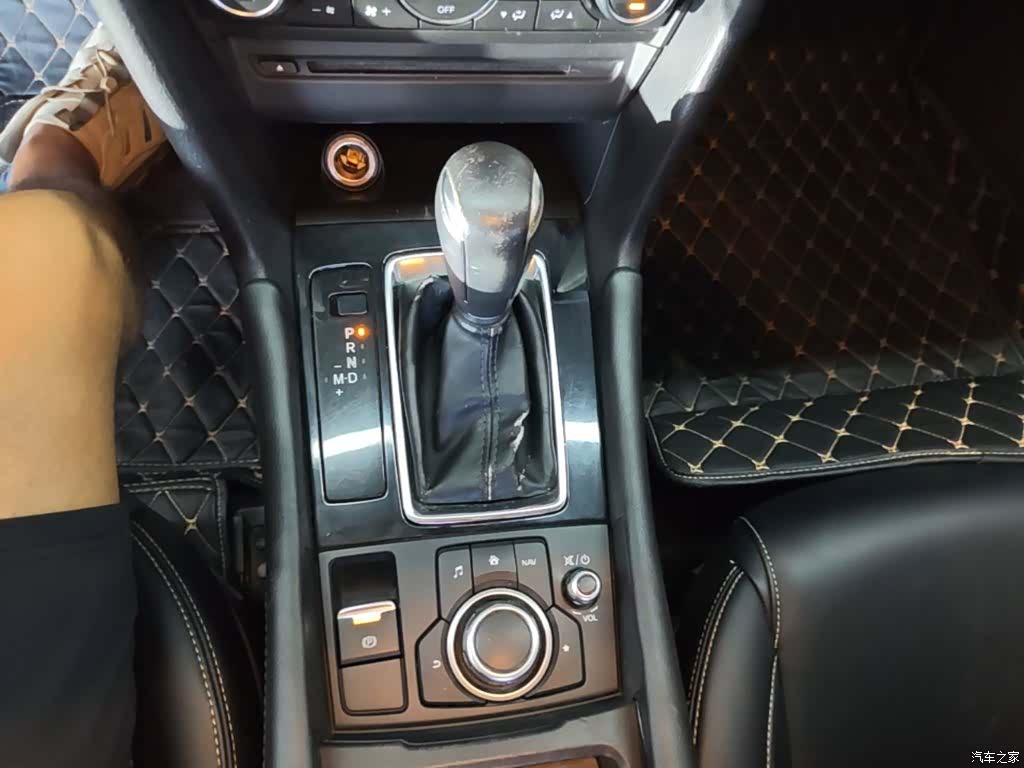 Mazda Mazda3, 2017 14