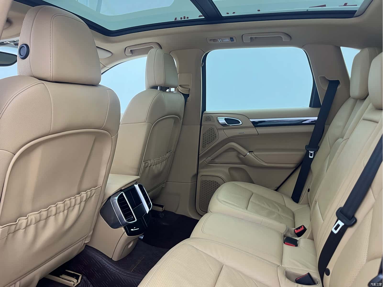 Porsche Cayenne, 2011 15