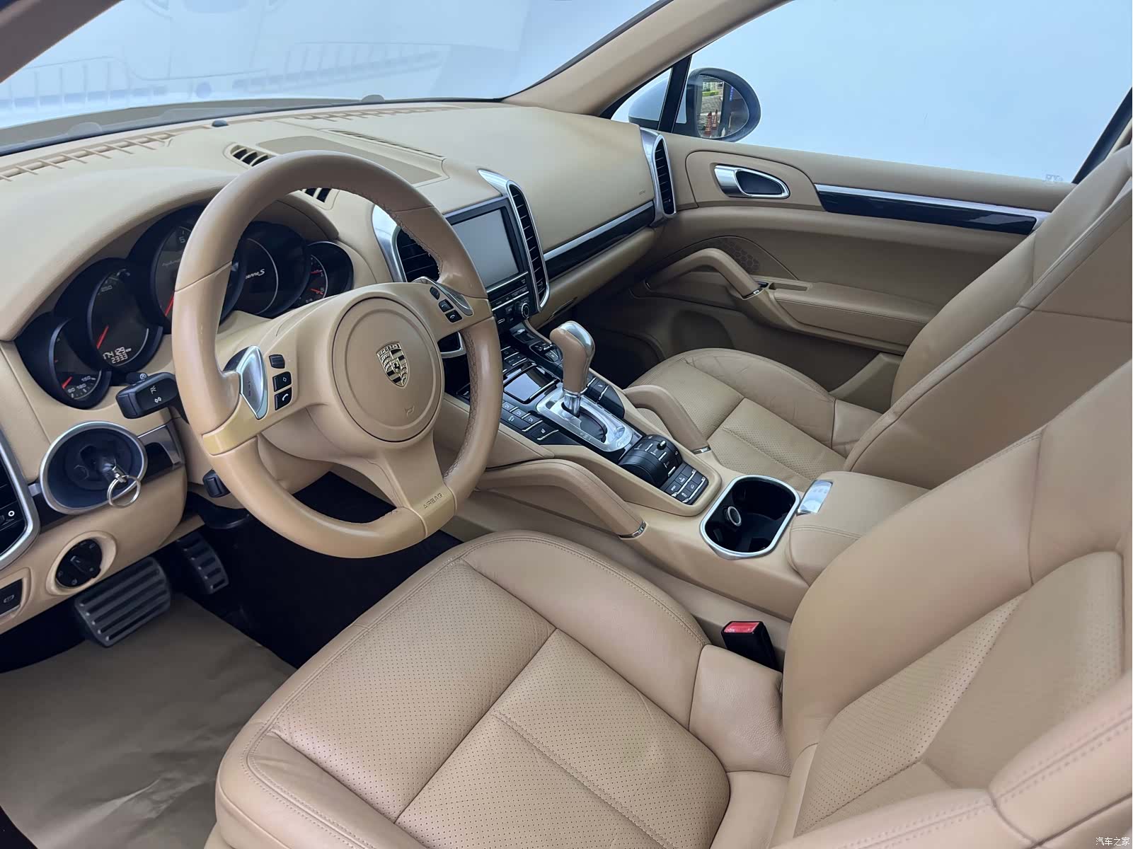 Porsche Cayenne, 2011 13