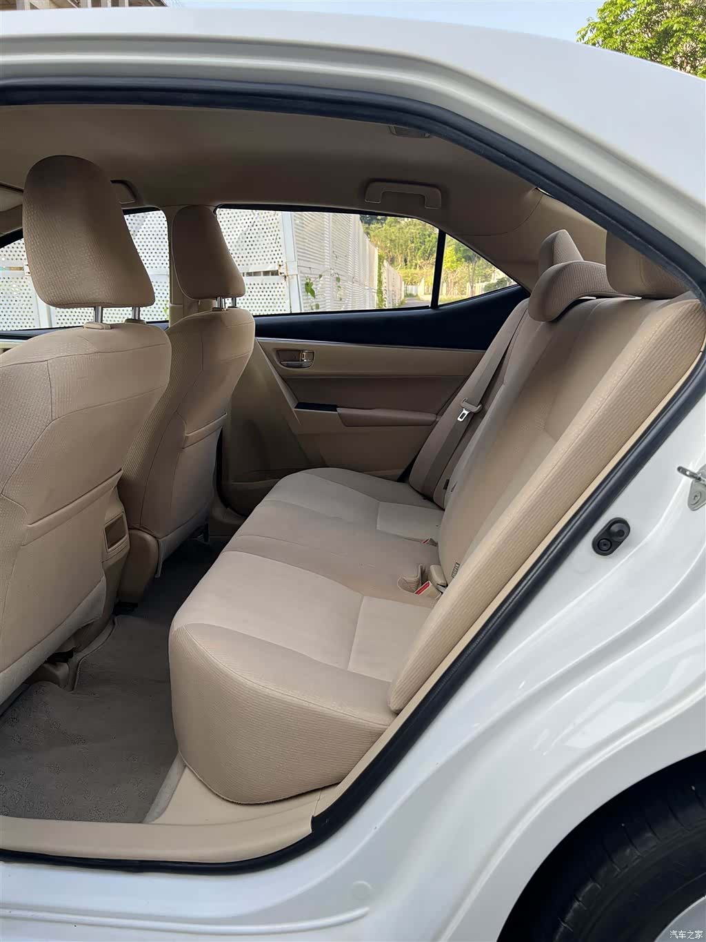 Toyota Corolla, 2015 все фото
