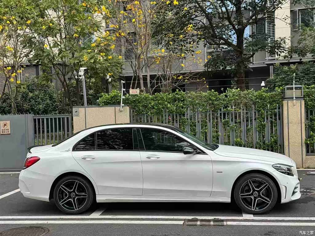 Mercedes-Benz C-Class, 2021 4