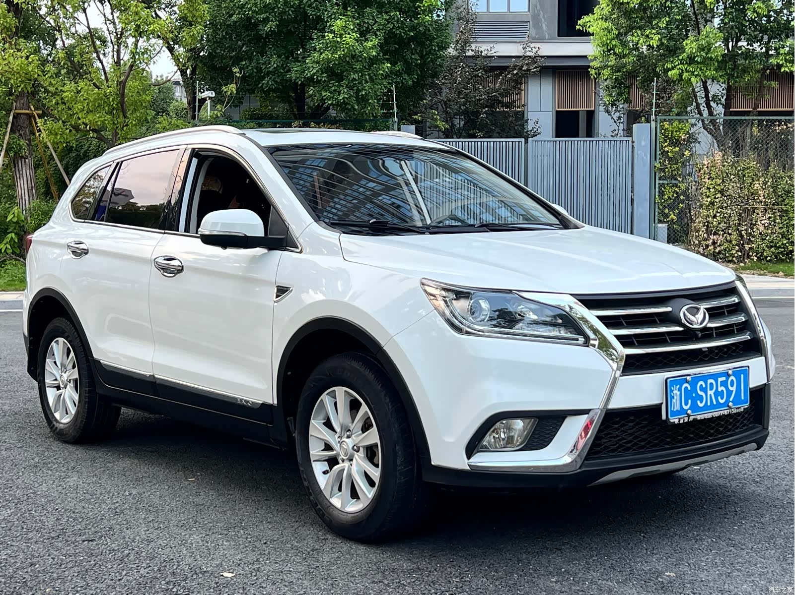 BAIC S6, 2016 3