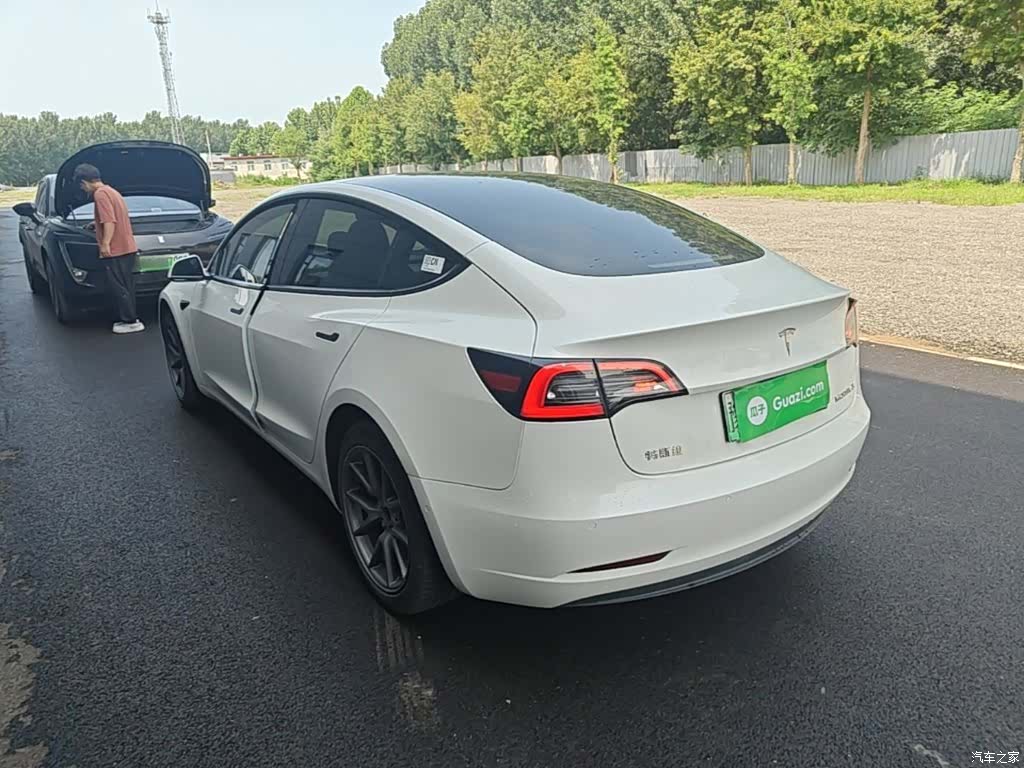 Tesla Model 3, 2023 все фото