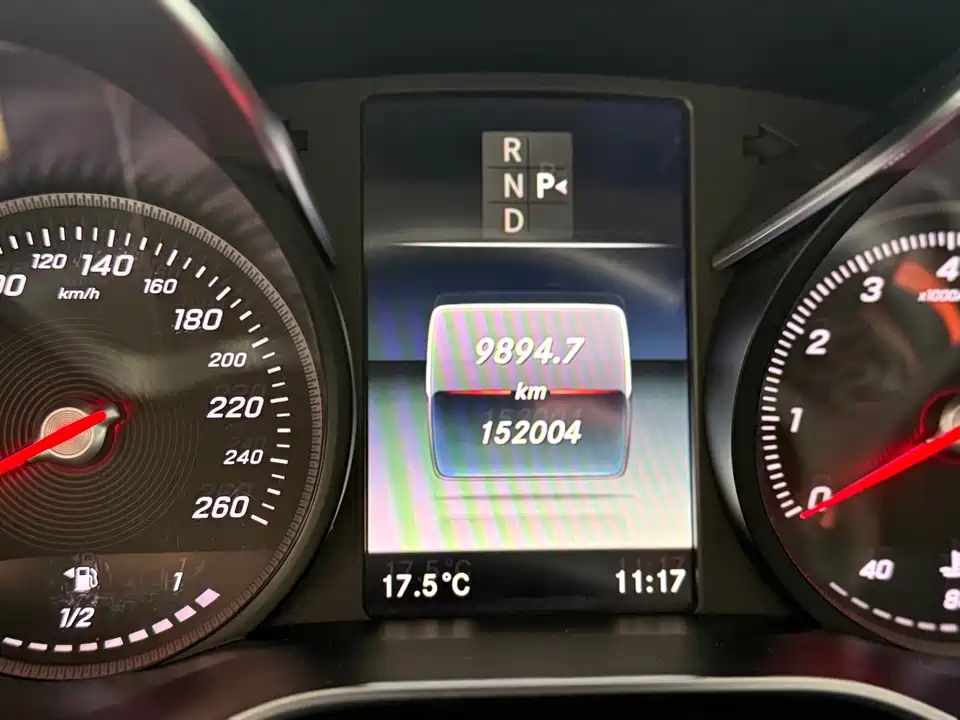 Mercedes-Benz V-class