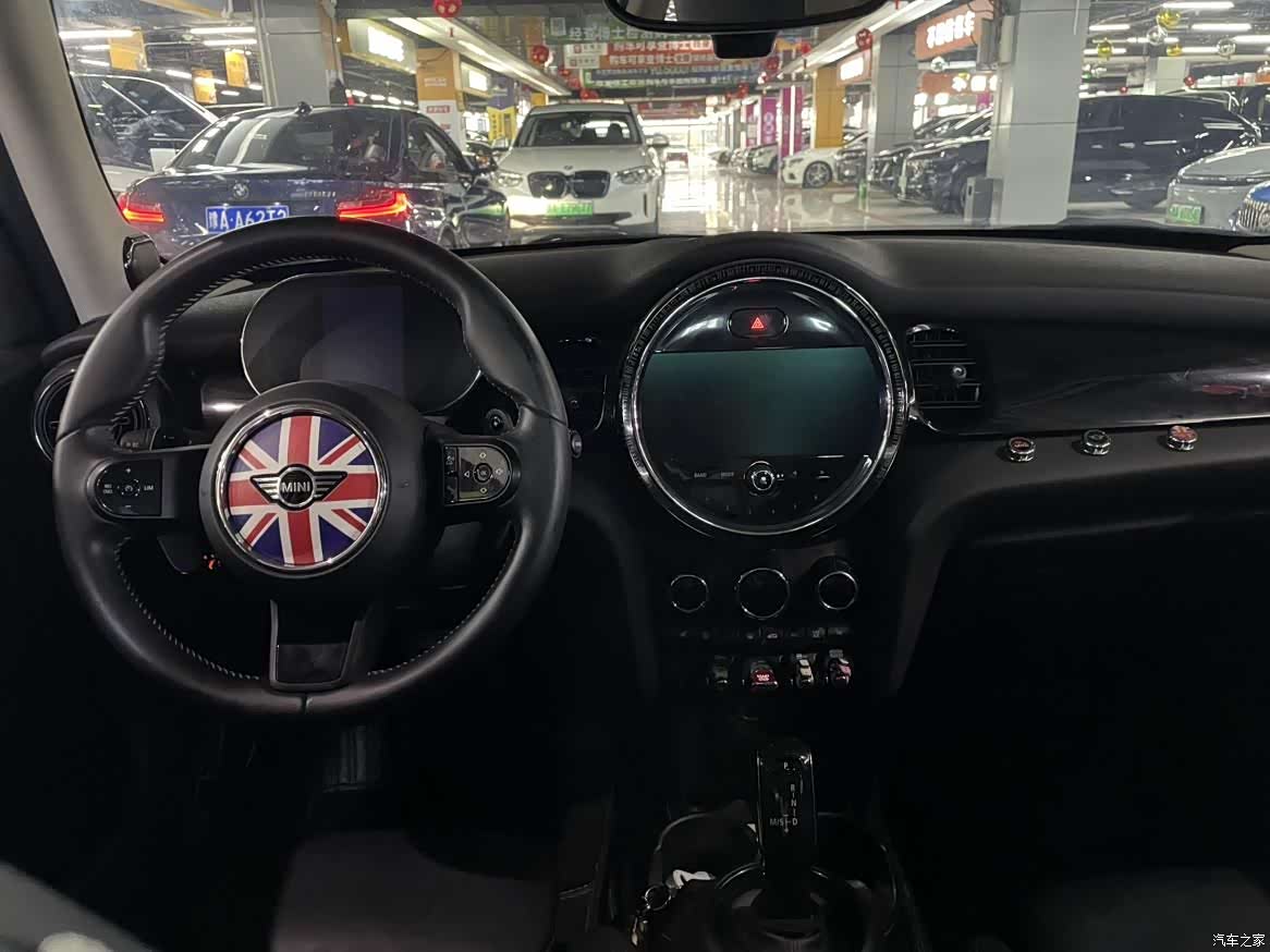 Mini Cooper, 2022 3