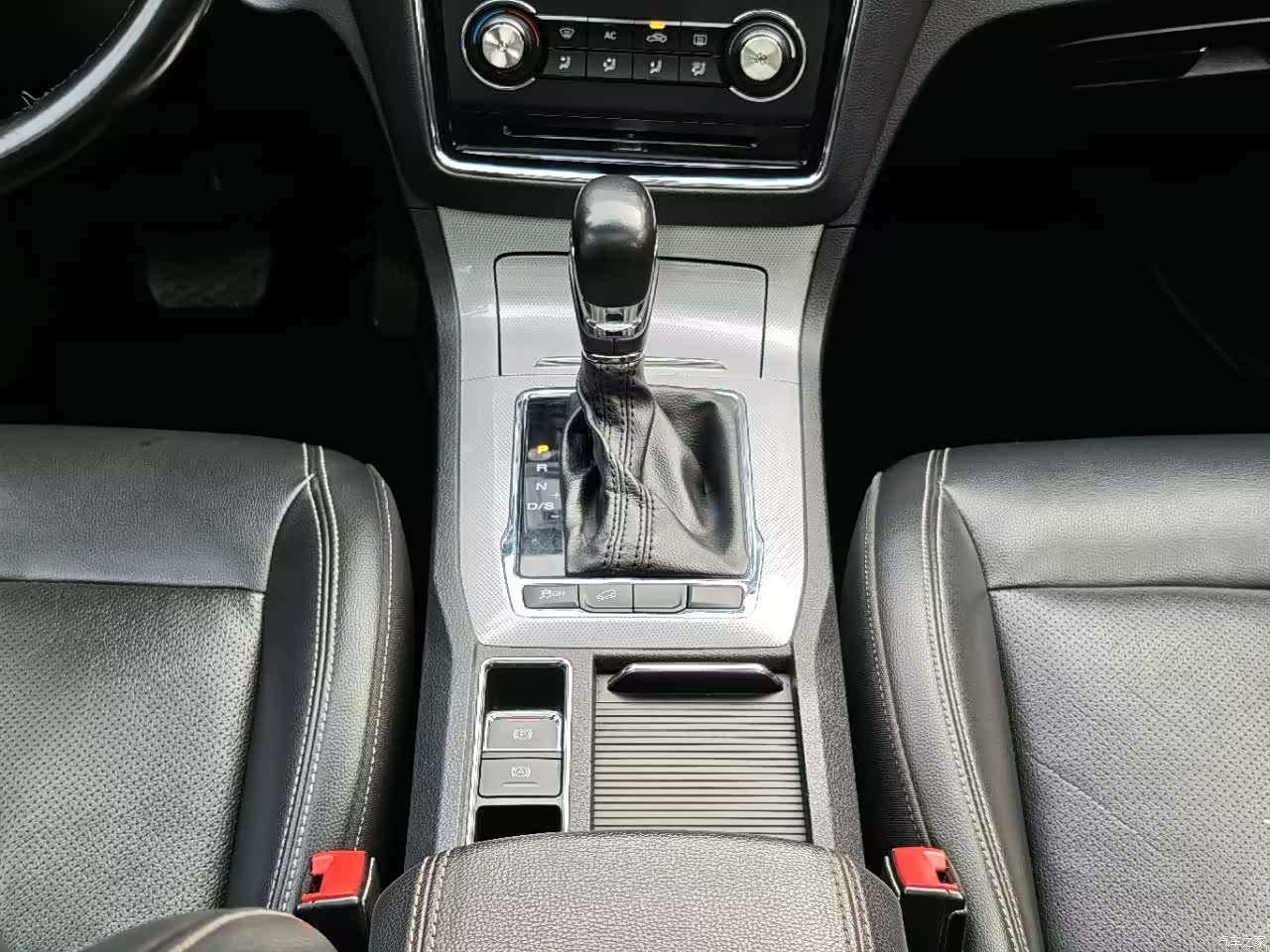 Roewe RX5, 2017 18