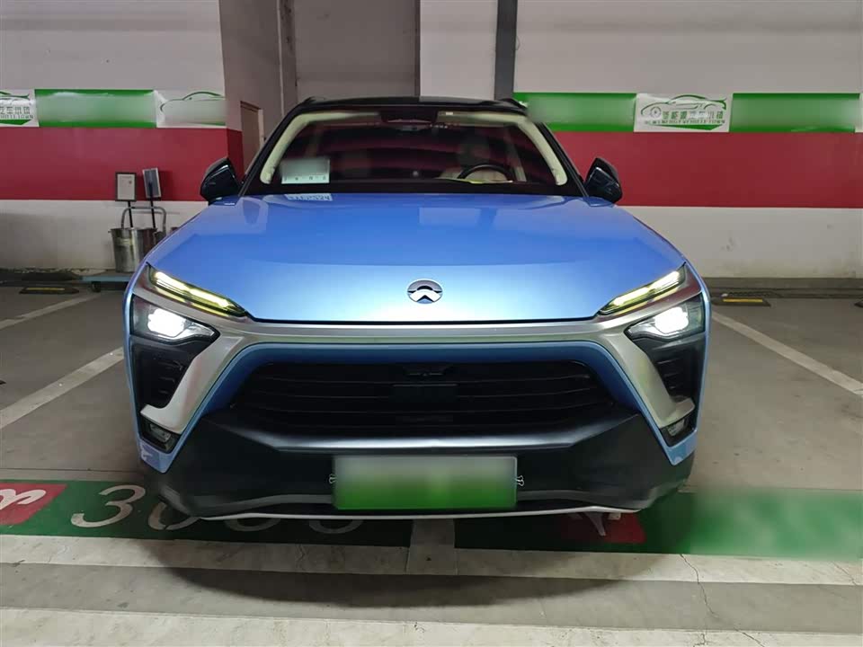NIO ES8