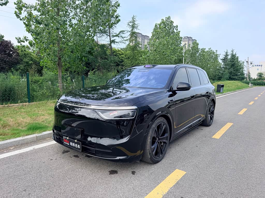Aito M8 2025 Ultra 53.4kWh 5 мест (192 ）