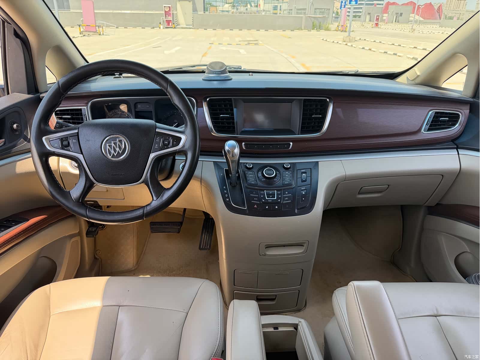 Buick GL8, 2015 9